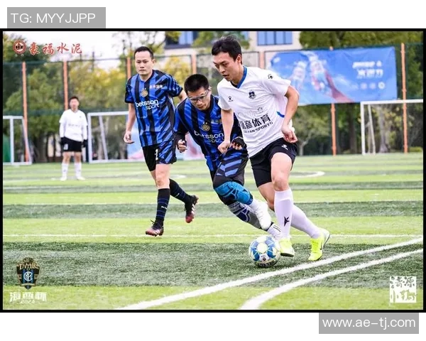 足球明星齐聚慈善义赛精彩瞬间回顾与感人故事分享